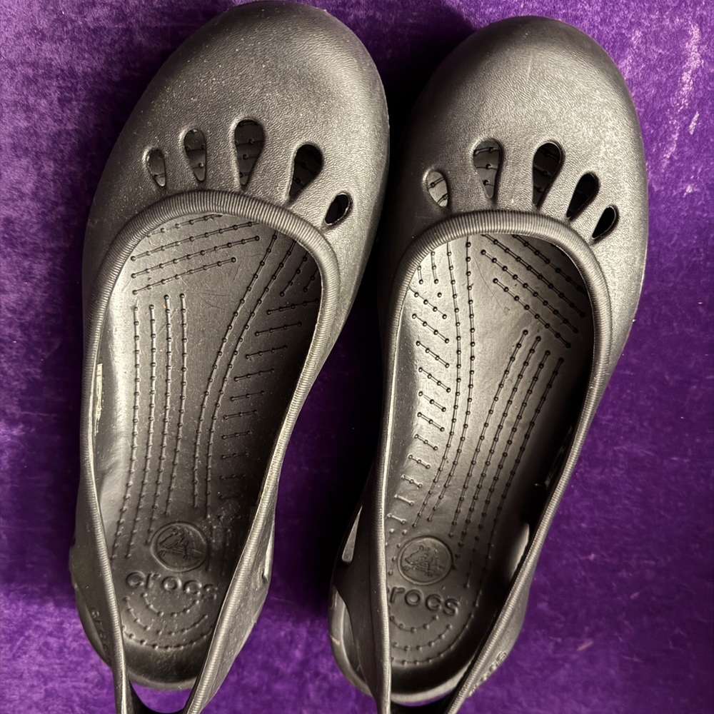 Crocs Slip On Slingback Closed Toe Kadee Ballet Flats Women Black Size 10.